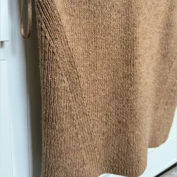 Elegant Tan Knit Tank Top - Picture 5 of 9